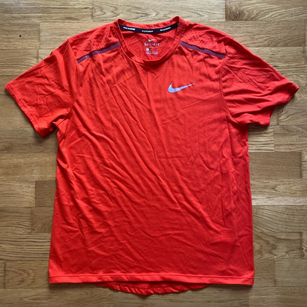 Men’s Nike running T-shirt